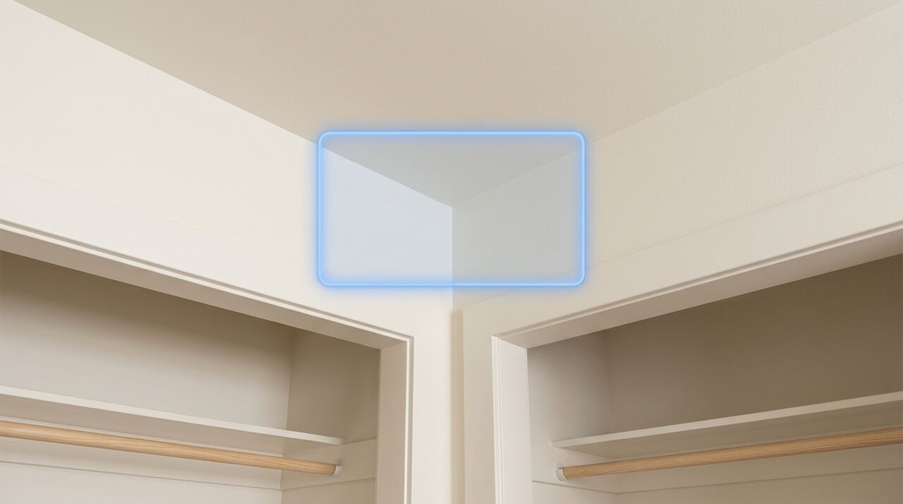 In-app reference photo of a bedroom closet ceiling corner with a glowing scan target